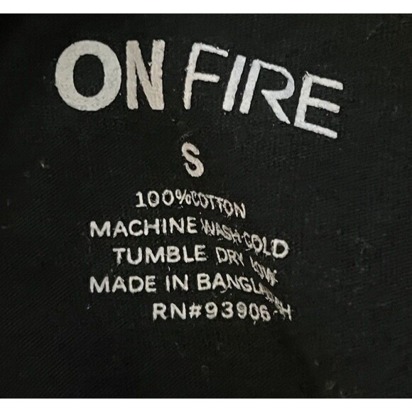 On Fire Women's Size Small Rainbow Lips Drip Graphic Fringed Tee Shirt - Picture 3 of 3